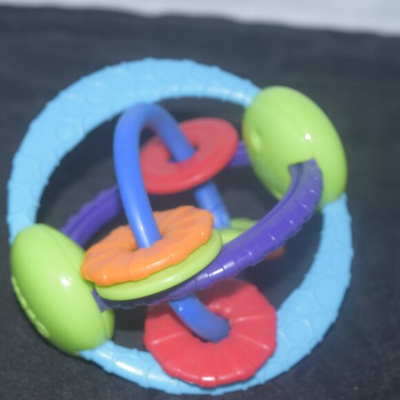 Oball Twist-O-Round Teething Toy - Picture 4 of 4